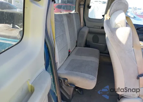 2001 Ford F-150 Lariat/Xl/Xlt from USA, damaged, VIN 1FTRX17W61NA7H127